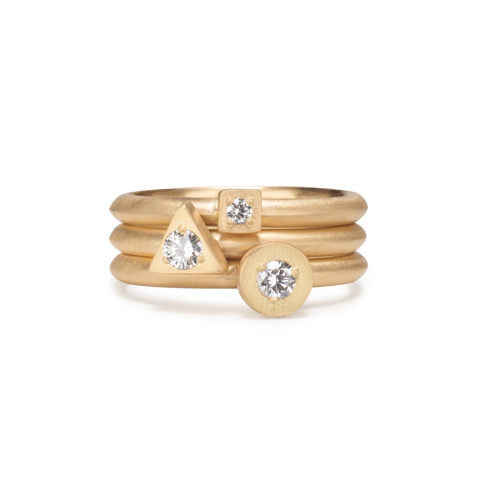 Triangle Ring with Brilliant Cut Diamond