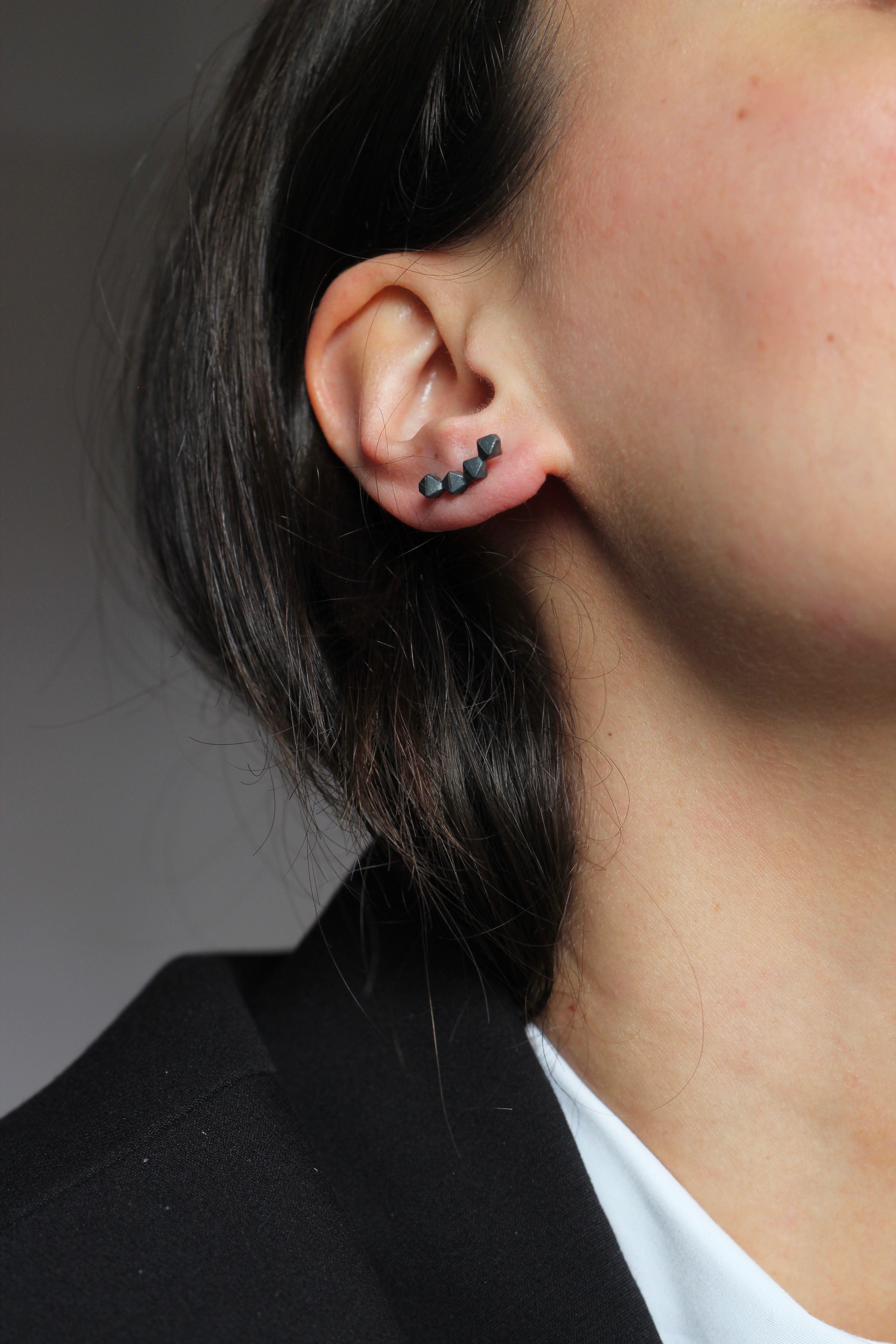 Black Pyra Ear Climber