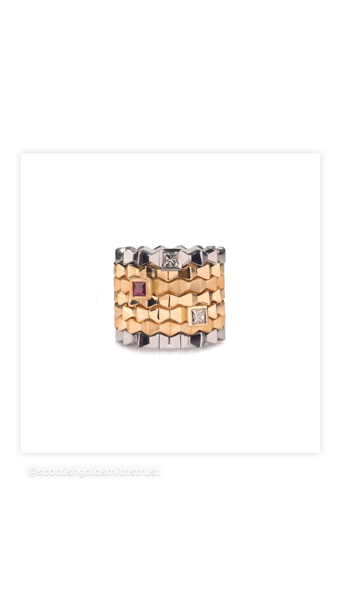 Pyra Stacking Ring in Yellow Gold