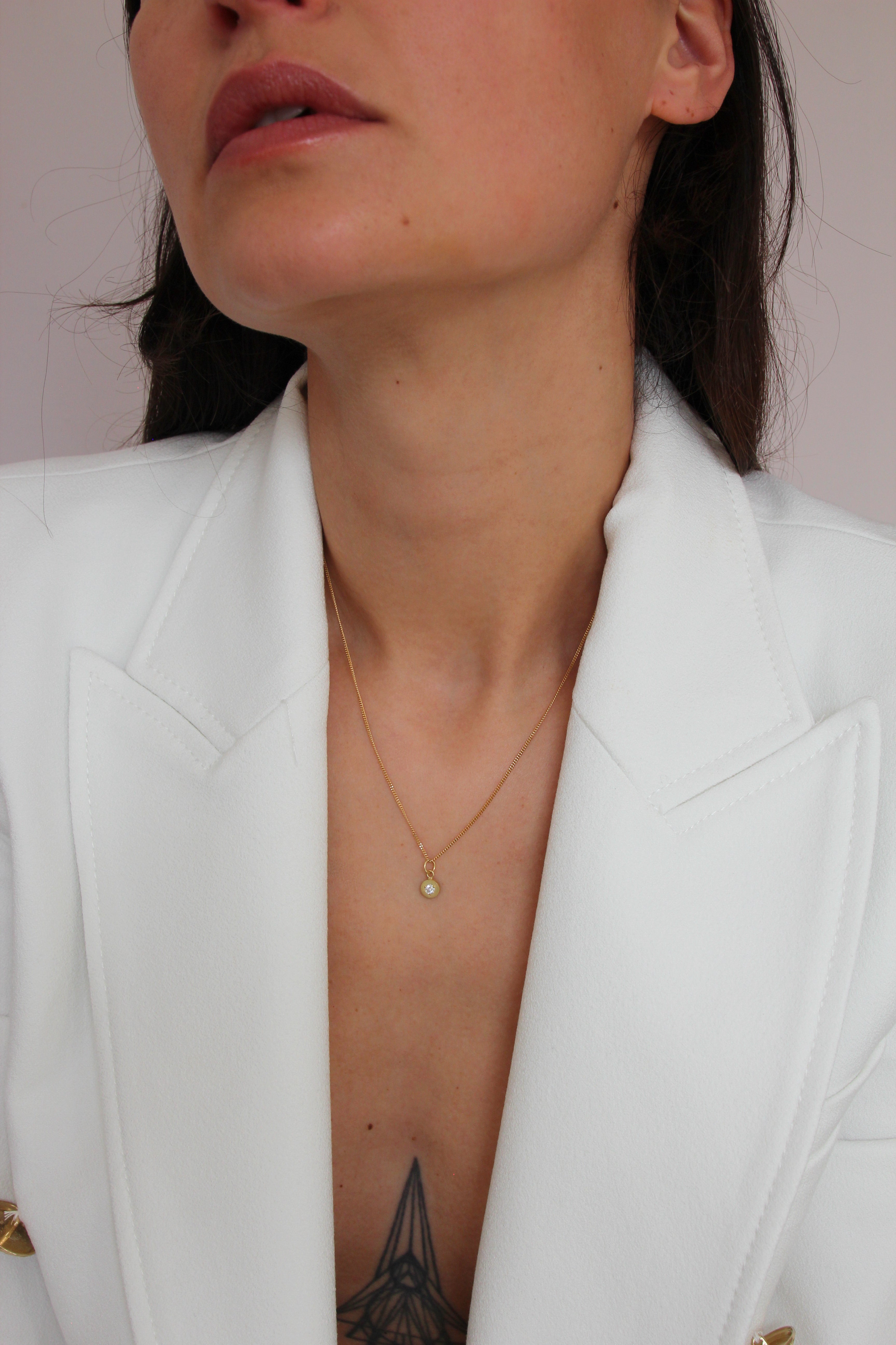 Stella Circle Necklace in 18ct Gold