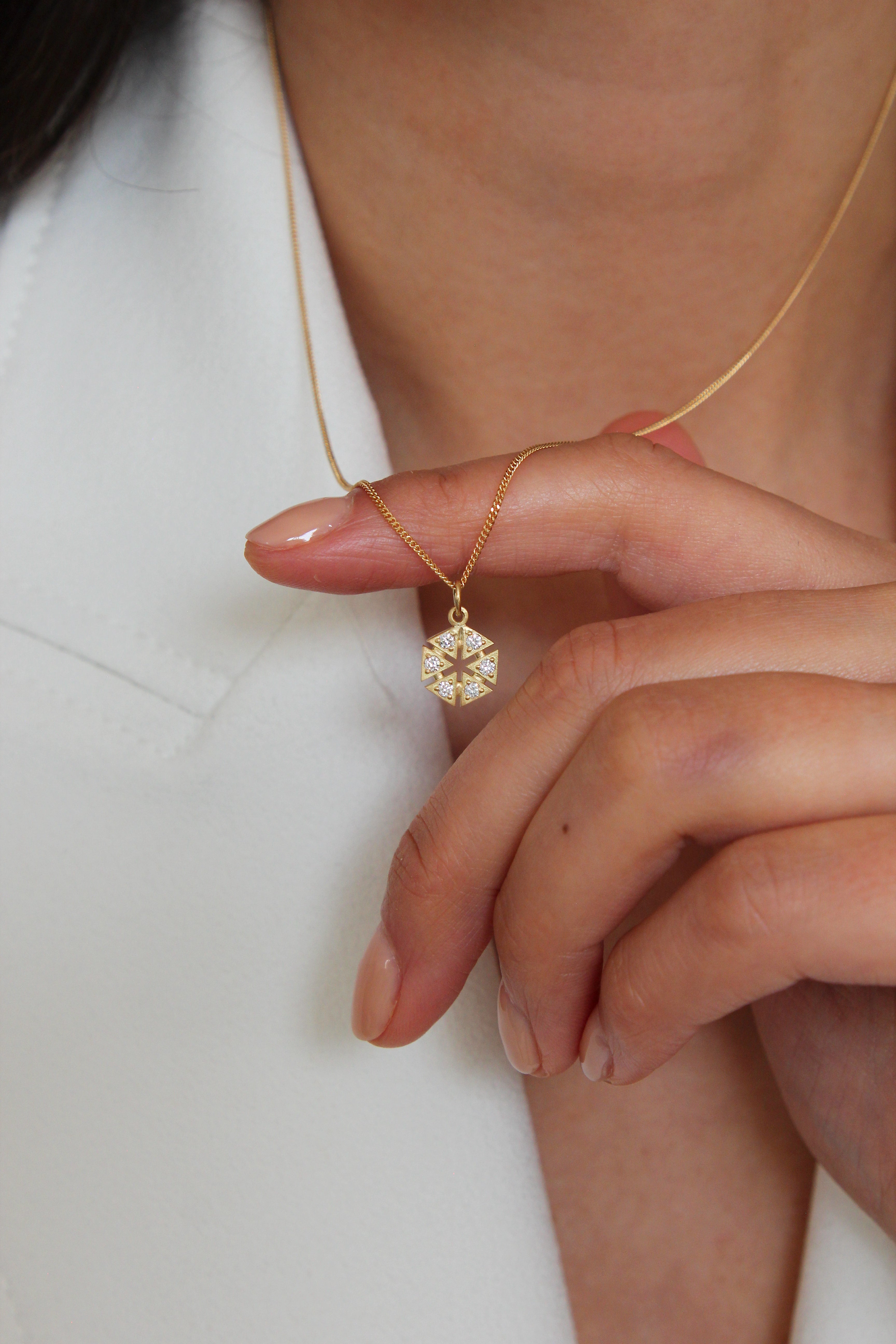 Stella Cosmos Necklace in 18ct Gold