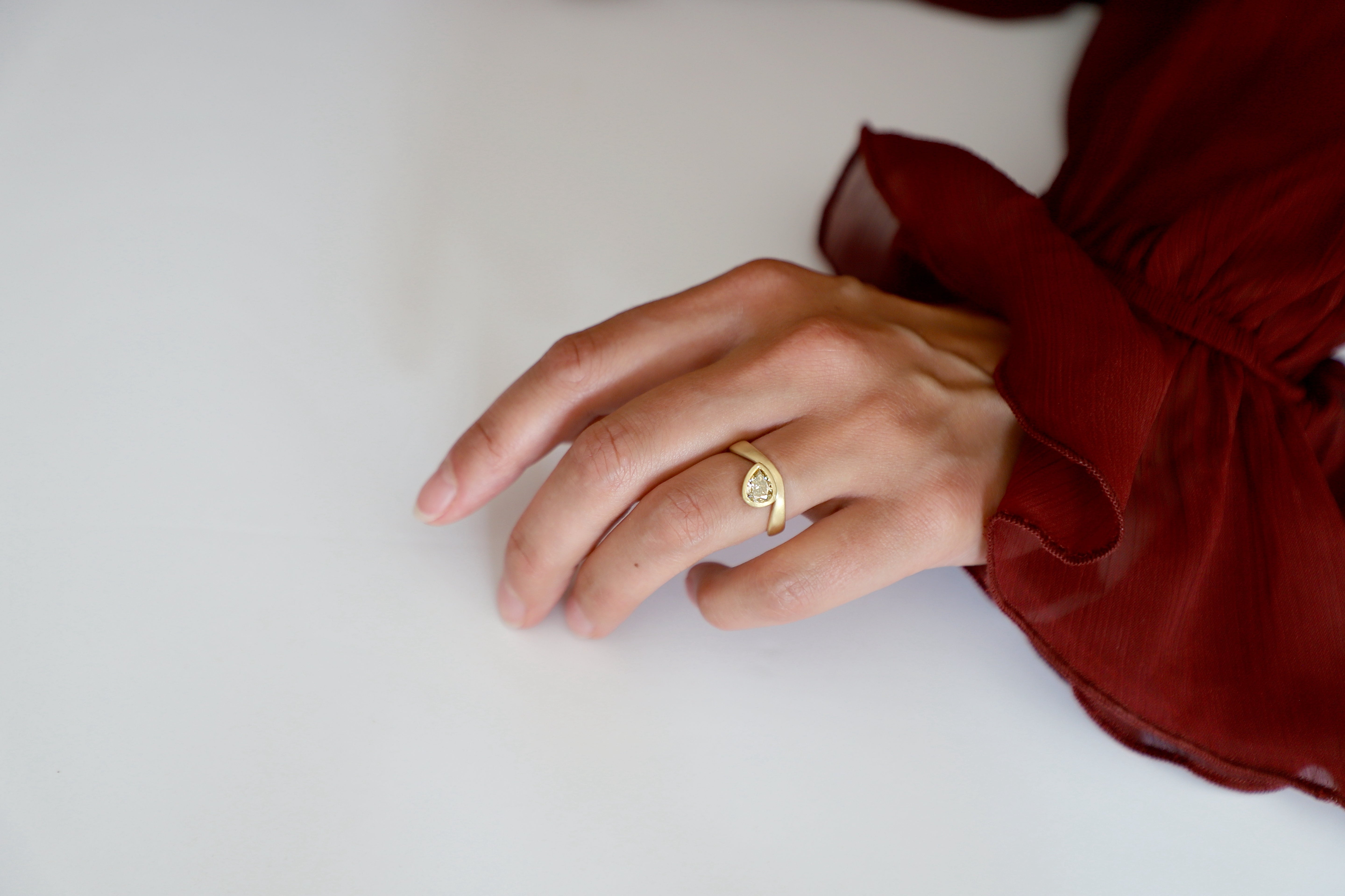Curve Diamond Engagement Ring