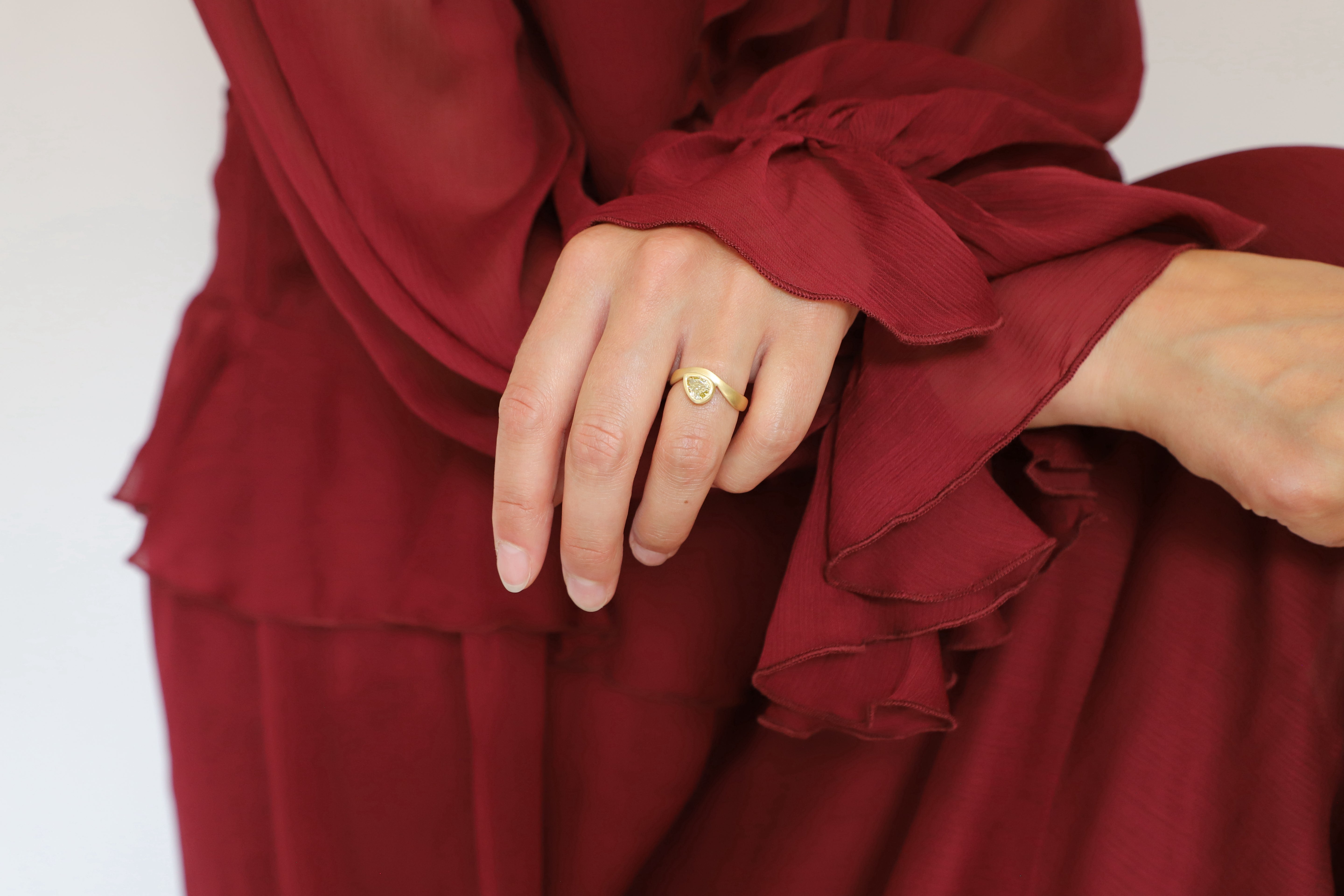 Curve Diamond Engagement Ring