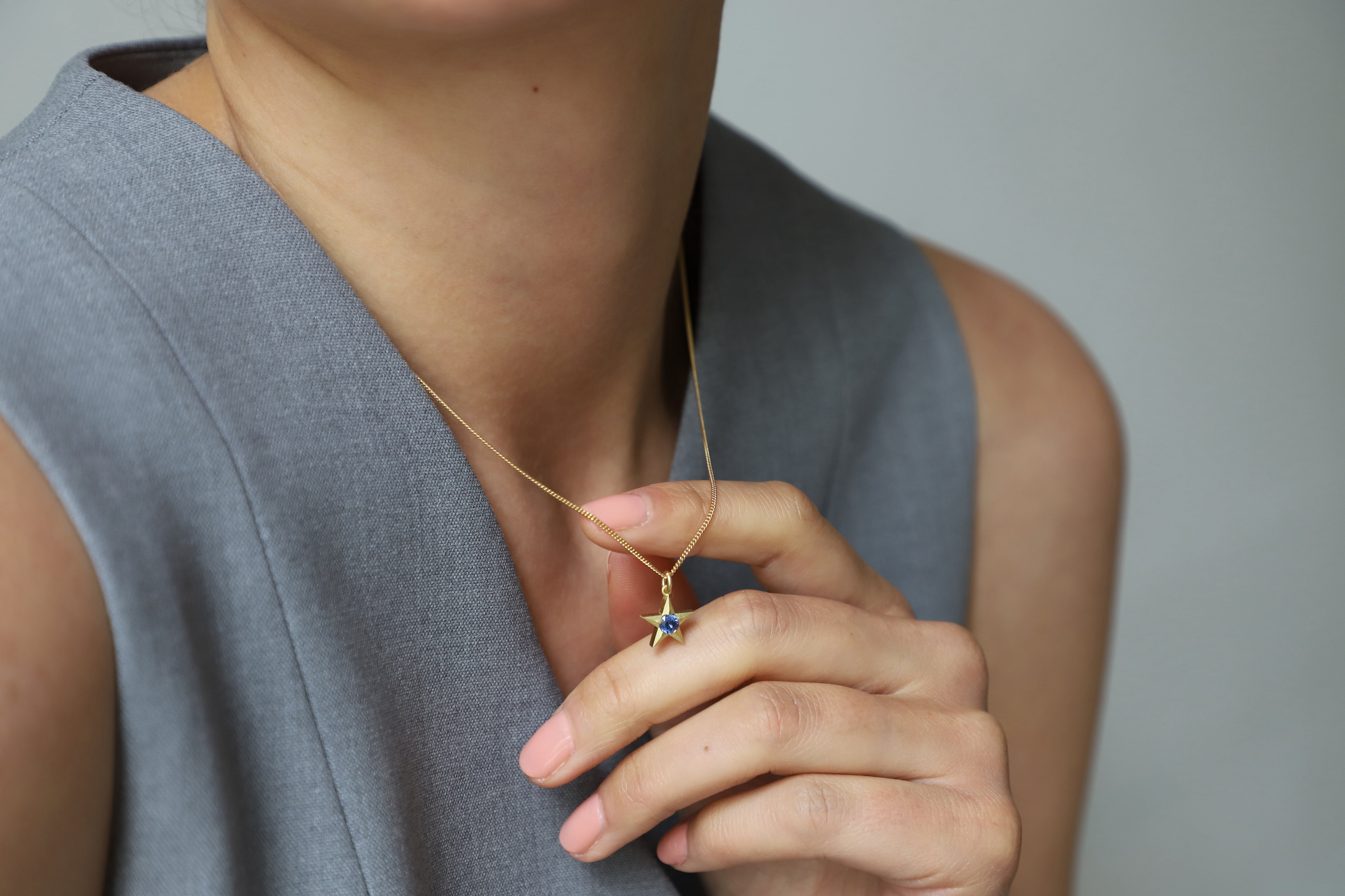 Stella Yellow Gold Necklace with Sapphire