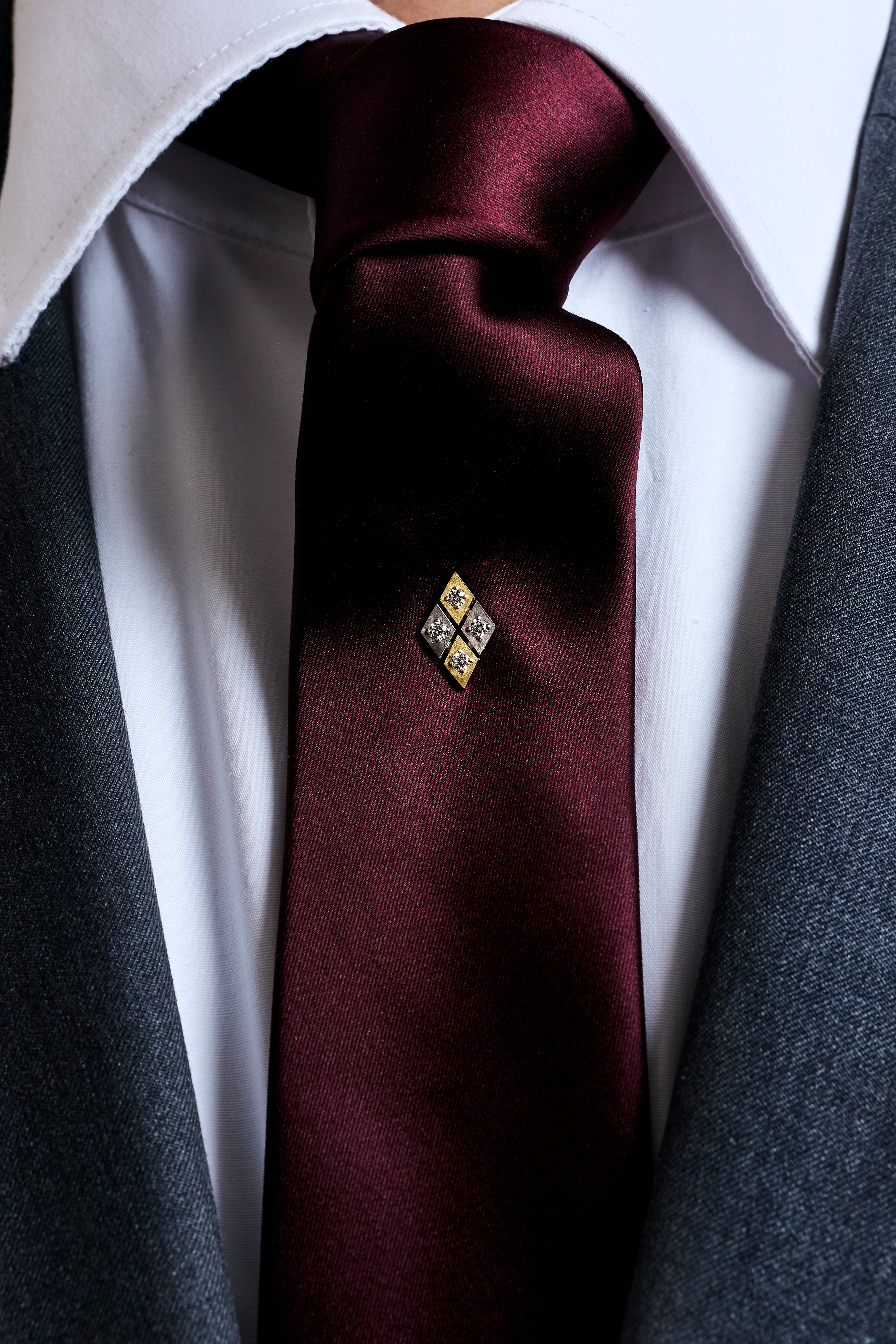 Mini Harlequin Tie Pin with Diamonds