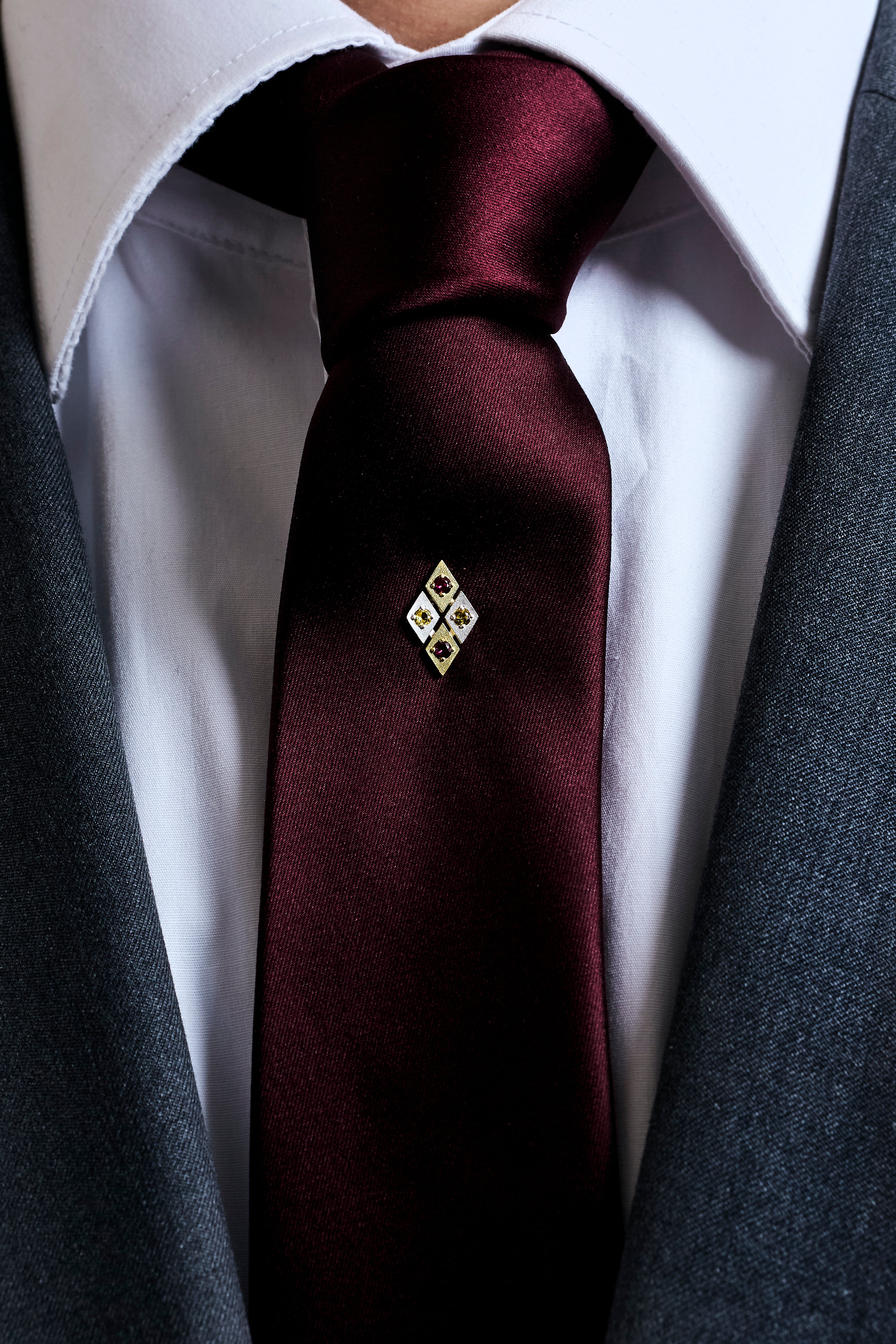 Mini Harlequin Tie Pin with Sapphires