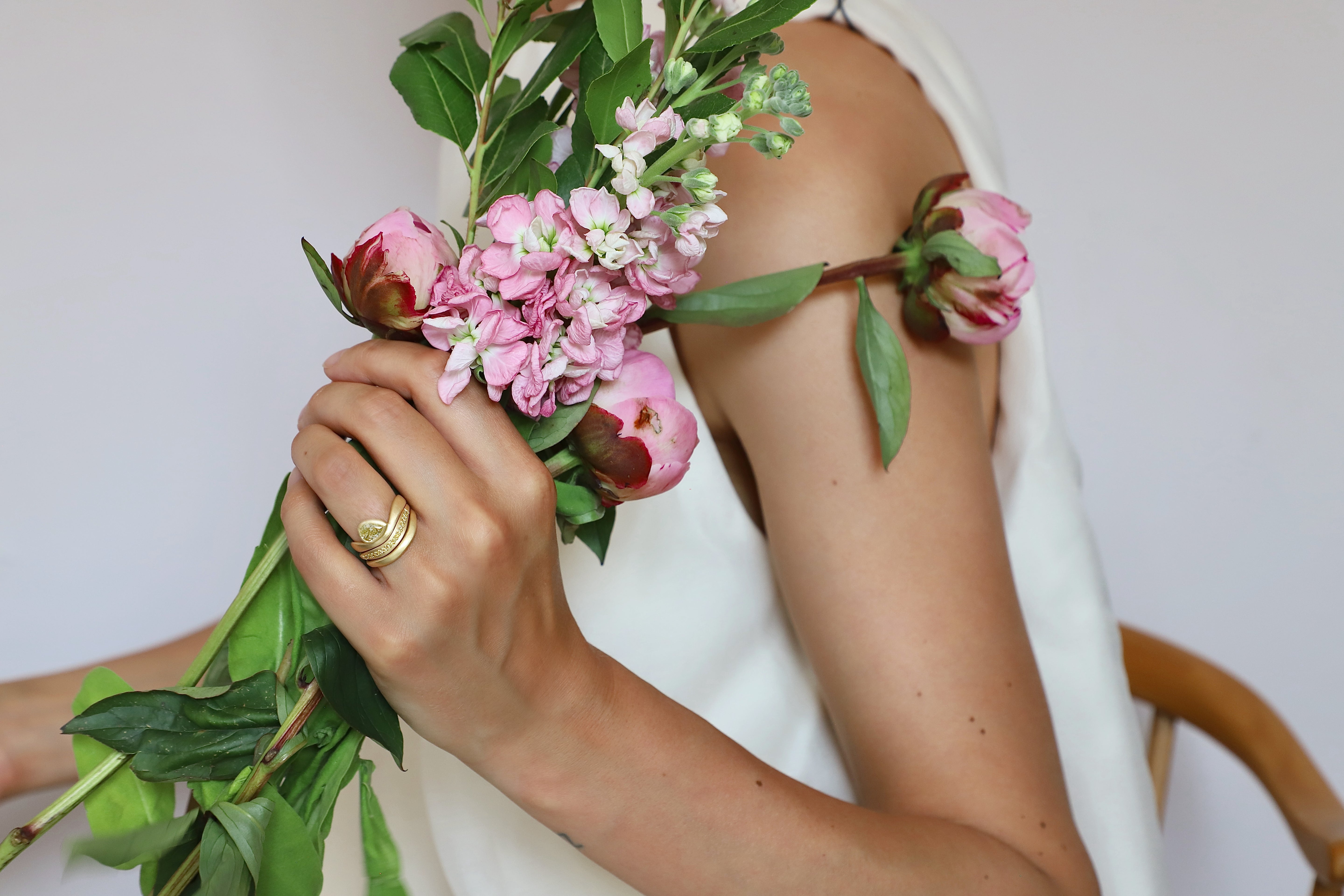 Arch Yellow Gold Enternity Band