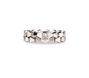 18ct White Gold Pyra Stacking Ring with diamond setting